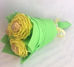 Букет от бонбони Фереро Роше - Пролетен комплимент 