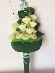 Букет от бонбони Фереро Роше - Изненада в зелено