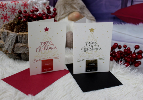 Коледна картичка с плочка шоколад -  колекция елха в бяло